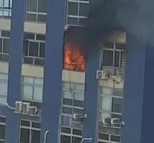 Imagem ilustrativa da imagem Bombeiros controlam incêndio em edifício residencial em Boa Viagem