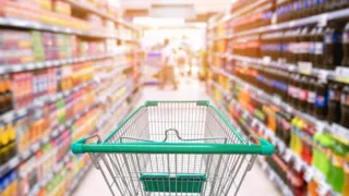 Imagem ilustrativa da imagem Cesta básica no Recife sobe 6,97% e tem a terceira maior alta do Brasil, diz Dieese