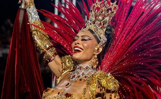 Imagem ilustrativa da imagem Juliana Paes disse que pai com Alzheimer ‘previu’ volta dela para a Viradouro