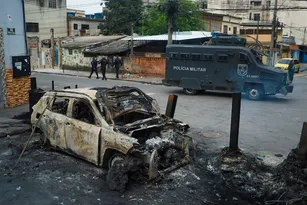 Imagem ilustrativa da imagem Lula sanciona projeto de lei de combate às facções criminosas com vetos; veja como ficou