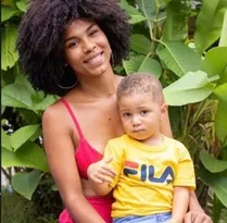 Imagem ilustrativa da imagem Mulher é morta a facadas junto com filho de 6 anos na Bahia; suspeito a perseguia há anos