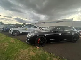 Imagem ilustrativa da imagem Polícia apreende Porsche avaliado em R$ 1 milhão de ‘Vovozona’ do Comando Vermelho