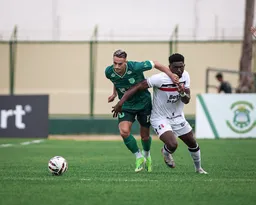 Imagem ilustrativa da imagem Santa Cruz empata com o Floresta e se mantém na vice-liderança da Série C