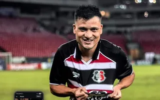 Imagem ilustrativa da imagem Santa Cruz visita o Floresta neste sábado (11) com transmissão da TV Tribuna/Band