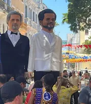 Imagem ilustrativa da imagem Wagner Moura e Kleber Mendonça Filho viram bonecos gigantes