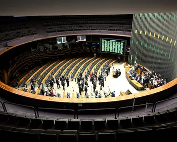 Imagem ilustrativa da imagem Senado aprova projeto que inclui violência contra filhos na Lei Maria da Penha