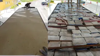 Imagem ilustrativa da imagem PRF apreende 1,9  tonelada de maconha no teto de caminhão frigorífico em Juazeiro