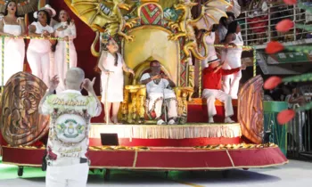 Imagem ilustrativa da imagem Unidos da Piedade homenageia Papo Furado no Sambão do Povo; veja fotos