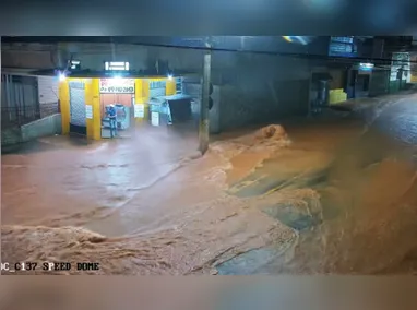 Quatorze pessoas morreram em desmoronamentos provocados pela chuva em Juiz de Fora