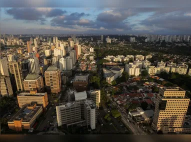 Luiz Inácio Lula da Silva sancionou a lei que torna obrigatório o uso de tornozeleira eletrônica para agressores de mulheres