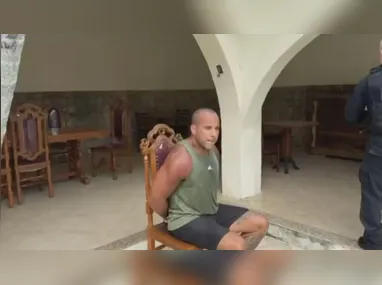 Pelo menos 5 árvores caíram em diferentes pontos da cidade