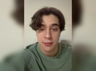 A vítima, 41, foi atingida por uma faca no olho direito quando tentava fugir