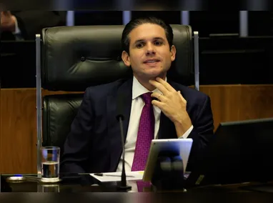 Imagem ilustrativa da imagem Relator da PEC da Segurança adia votação, e Hugo Motta convoca líderes para discutir proposta
