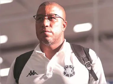 Araújo, de 30 anos, atuou com a camisa do Porto Vitória no ano passado