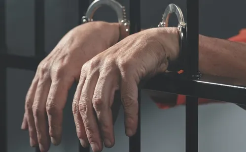 
          Imagem ilustrativa da imagem 157 homens estão presos por violência doméstica e feminicídio no ES
          