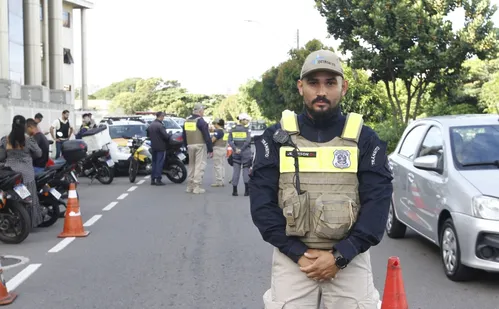 
          Imagem ilustrativa da imagem 190 mil já foram multados este ano por excesso de velocidade
          