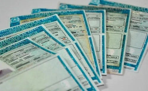 
          Imagem ilustrativa da imagem 25 mil motoristas sem multas já renovaram carteira de graça
          