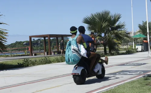 
          Imagem ilustrativa da imagem 26 motociclistas multados todo dia por falta de capacete
          