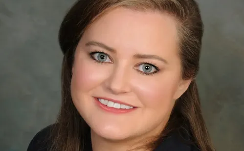 
          Imagem ilustrativa da imagem A Bibliotecária dos Livros Perdidos: esperança entre livros saqueados por nazistas
          