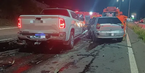 
          Imagem ilustrativa da imagem Acidente entre carro e caminhonete deixa um casal morto, em Pombos
          