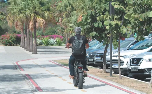 
          Imagem ilustrativa da imagem Acidentes com bikes elétricas dobram em um mês no ES
          