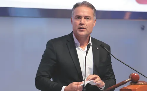 
          Imagem ilustrativa da imagem Acordo com a Vale para renegociação das concessões está próximo, diz ministro
          