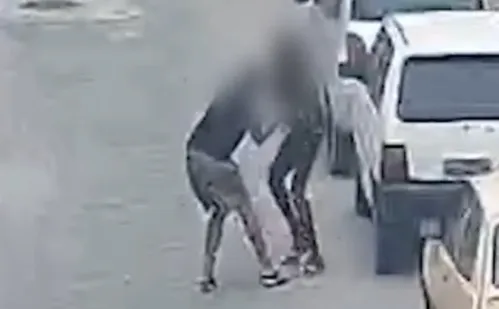 
          Imagem ilustrativa da imagem Adolescente de 15 anos é apreendido suspeito de matar homem em Marataízes
          