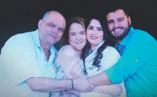 
          Imagem ilustrativa da imagem Alegrias e desafios da médica mais antiga do Samu: “O choro às vezes é inevitável”
          