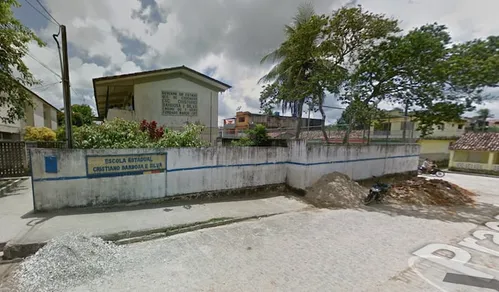 
          Imagem ilustrativa da imagem Aluno esfaqueia três meninas em escola em Pernambuco
          