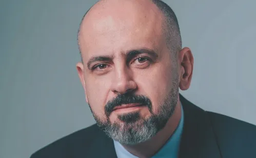 
          Imagem ilustrativa da imagem Alunos melhoraram notas após proibição de celular, dizem escolas
          