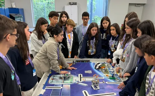 
          Imagem ilustrativa da imagem Alunos vivenciam desafios de cientistas em programa da Nasa
          