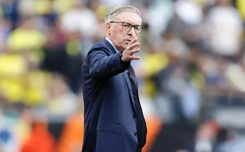 
          Imagem ilustrativa da imagem Ancelotti faz 1ª convocação após Copa com promessa de renovação; veja nomes cotados
          