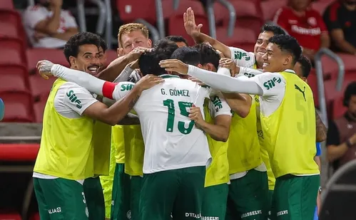 
          Imagem ilustrativa da imagem Andreas é decisivo, Palmeiras vence Inter fora e vira líder do Brasileiro
          