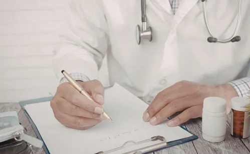 
          Imagem ilustrativa da imagem Anvisa estabelece diretrizes para emissão de receitas controladas de forma digital
          