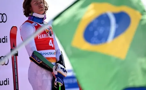 
          Imagem ilustrativa da imagem Após o ouro olímpico, Lucas Pinheiro volta a ser campeão na Eslovênia
          