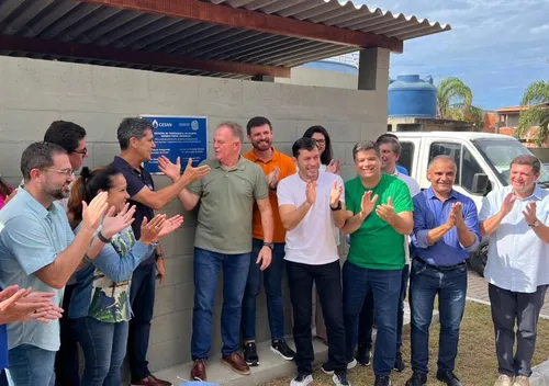 
          Imagem ilustrativa da imagem Arnaldinho surpreende e aparece em inauguração com Casagrande e Ricardo
          