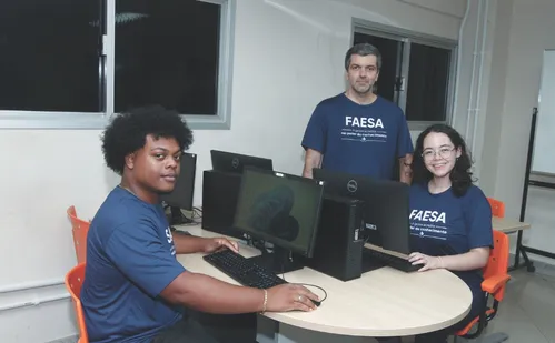 
          Imagem ilustrativa da imagem As 30 profissões com mais vagas e aumento de salário no ES
          