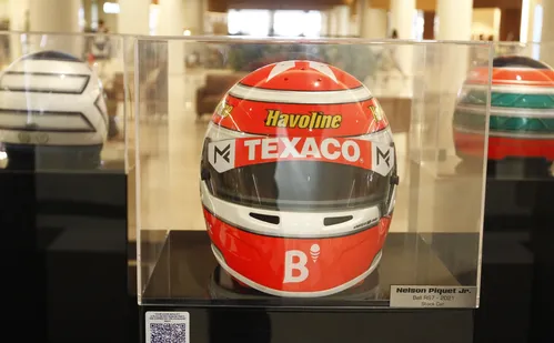 
          Imagem ilustrativa da imagem “As Cores da Velocidade”: exposição traz um passeio pela história do automobilismo
          