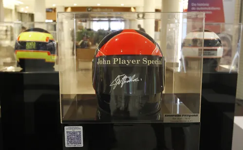 
          Imagem ilustrativa da imagem “As Cores da Velocidade”: exposição traz um passeio pela história do automobilismo
          