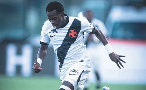 
          Imagem ilustrativa da imagem Atacante é suspenso e vai desfalcar o Vasco na volta da Data Fifa
          