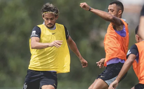 
          Imagem ilustrativa da imagem Atlético-MG e Chapecoense travam duelo para se afastar do Z-4
          