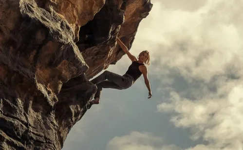 
          Imagem ilustrativa da imagem Ator Timotheé Chalamet enfrenta um novo desafio em "Marty Supreme"
          