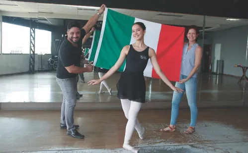 
          Imagem ilustrativa da imagem Bailarina de 14 anos em disputa de dança na Itália
          