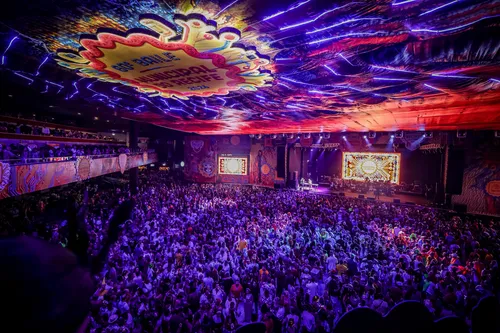 
          Imagem ilustrativa da imagem Baile Municipal do Recife celebra 60 anos com maratona de shows e solidariedade
          