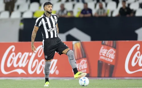 
          Imagem ilustrativa da imagem Botafogo perde para o Barcelona (EQU) e dá adeus precoce à Libertadores
          