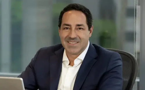 
          Imagem ilustrativa da imagem CEO do Grupo Fictor é alvo da PF por fraudes contra a Caixa
          