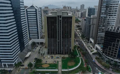 
          Imagem ilustrativa da imagem CRT-ES define banca examinadora para concurso com salários até R$ 4,6 mil
          