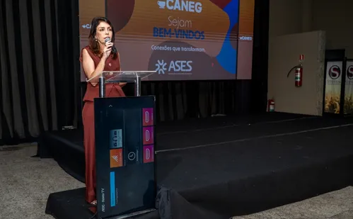 
          Imagem ilustrativa da imagem Café de Negócios reúne mais de 300 empresários com foco em vendas na Serra
          