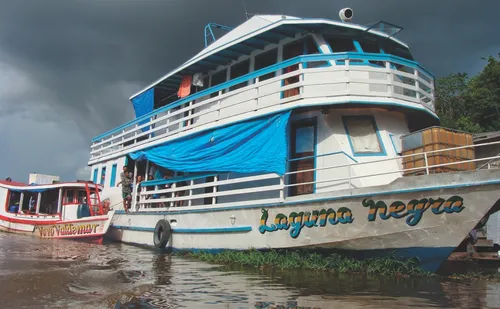 
          Imagem ilustrativa da imagem Campanha arrecada remédios para Barco-Hospital Laguna Negra
          