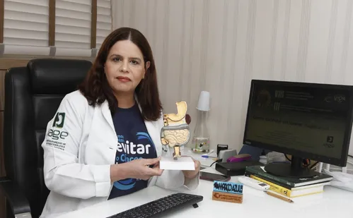 
          Imagem ilustrativa da imagem Câncer de intestino: Rastreio deve começar aos 45 anos, alertam médicos
          